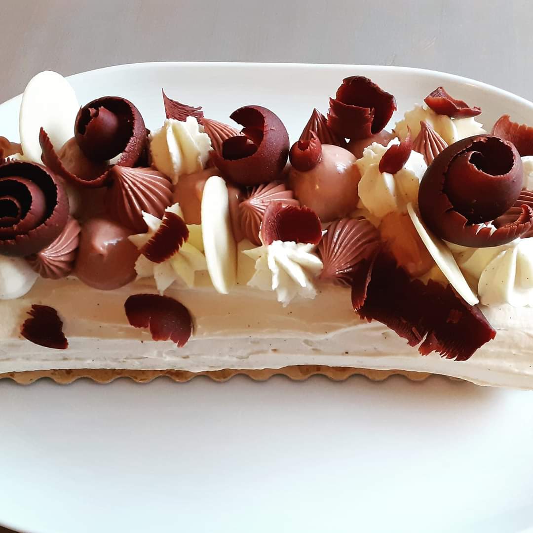 Bûche vanille et 3 chocolats - Non disponible/ victime de son succès