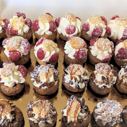 Traiteur - Mini choux - Disponible uniquement par boîte de 10 pièces