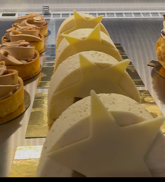 Bûche Vanille de Madagascar & Pommes Tatin – Les Gourmandes à Paris